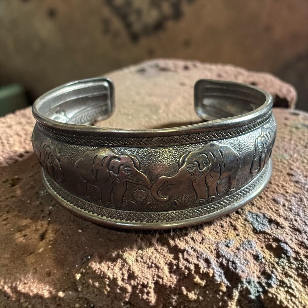 Vintage Elephant Cuff Bracelet Wide Silver Tone Safari Boho Good Luck Statement